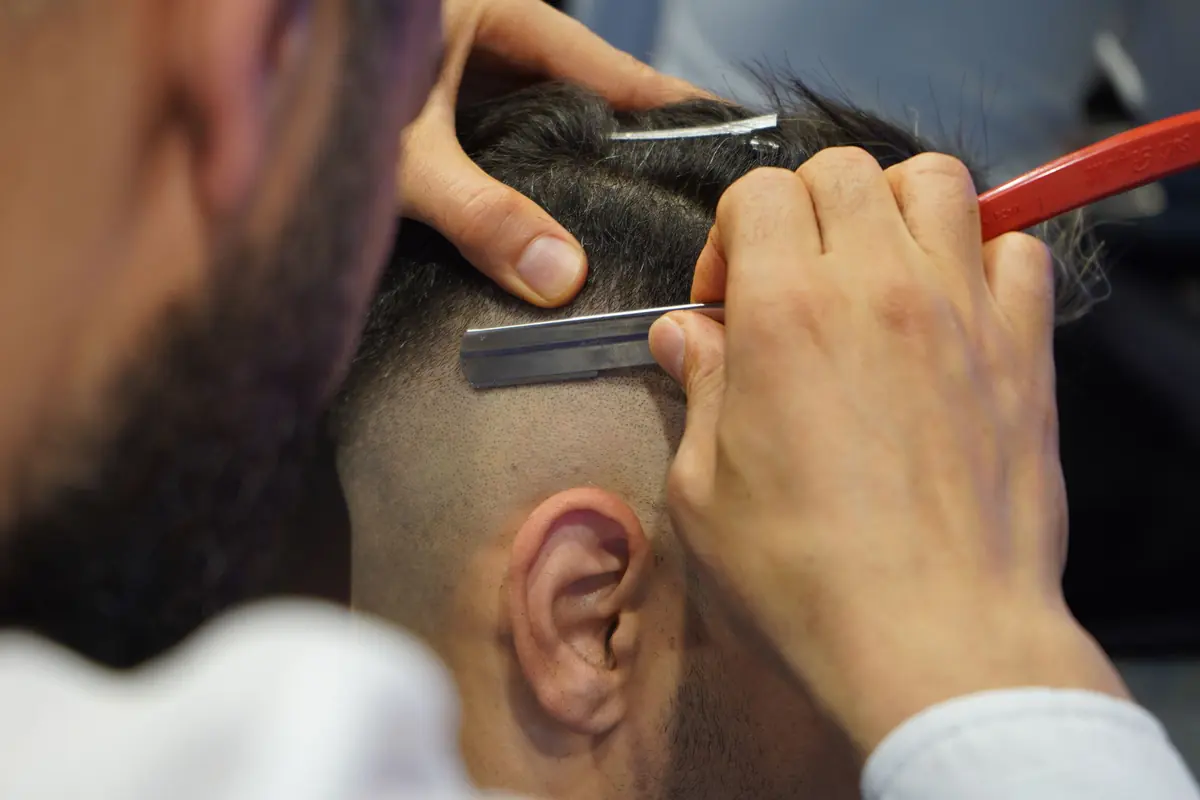 Razor detail on a fresh cut