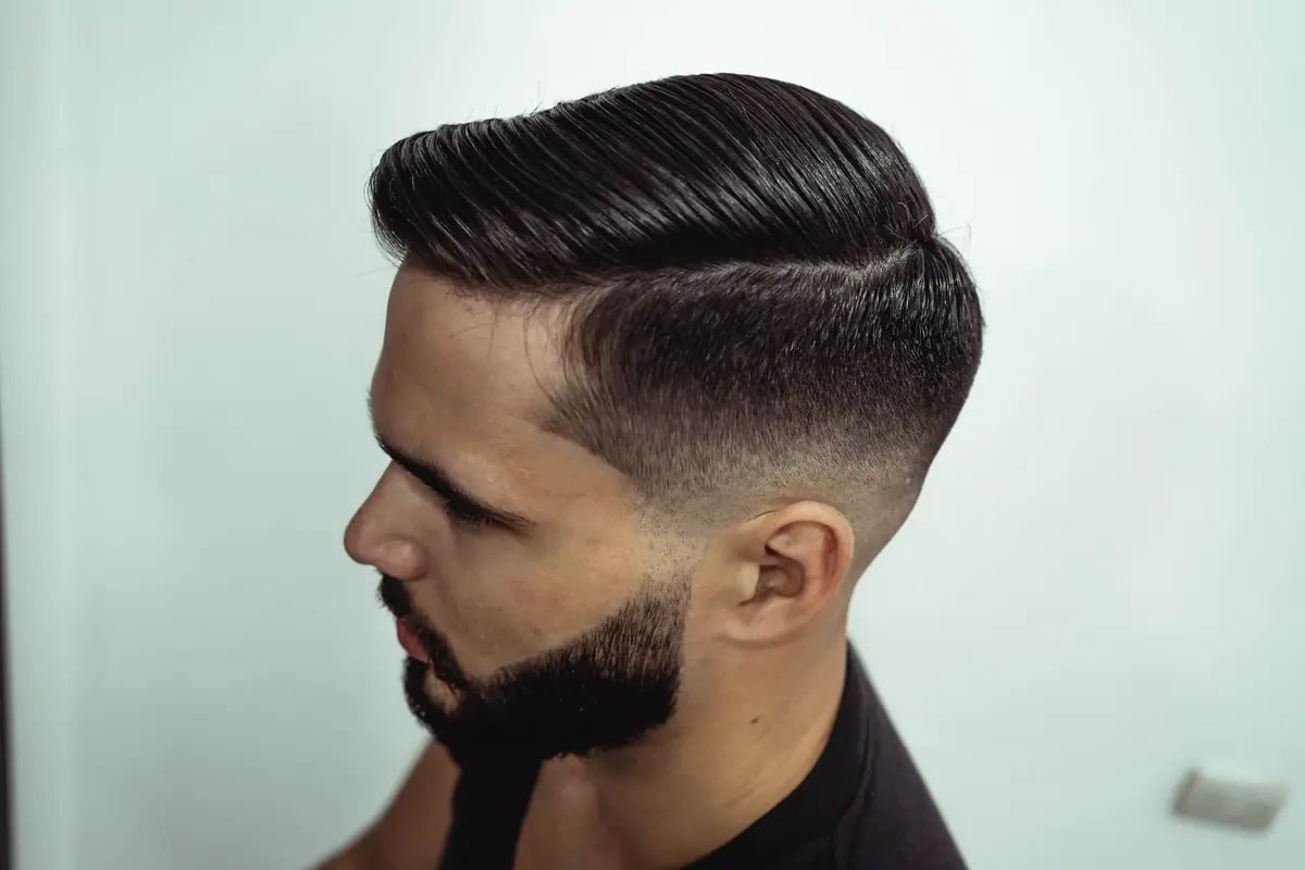 A sharp classic cut, side profile