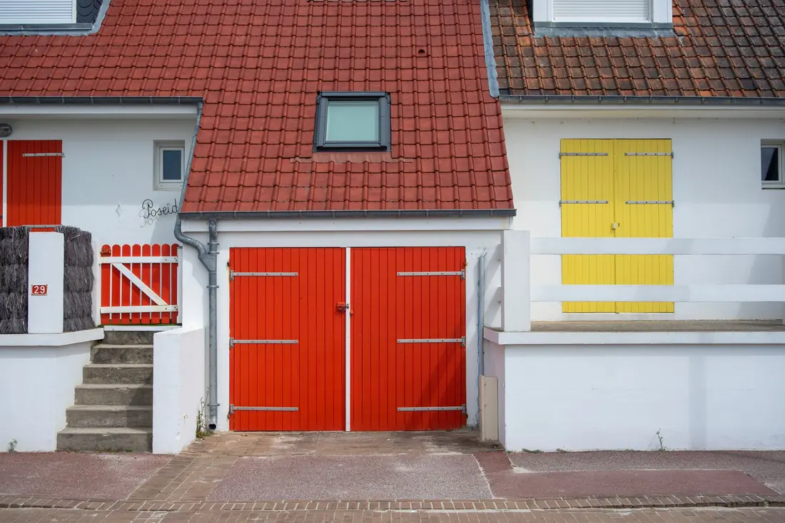 Modern garage door