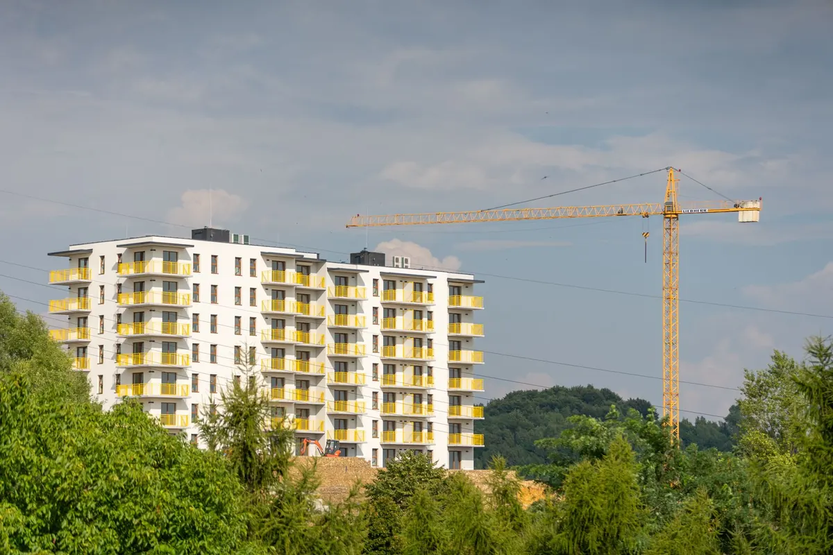 Apartments & Condos