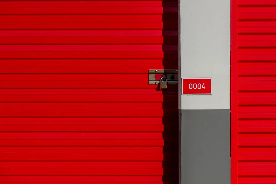 Storage unit