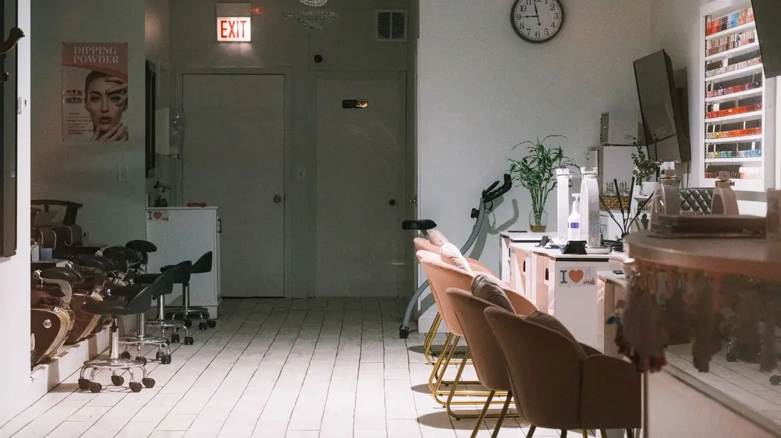 Pedicure station