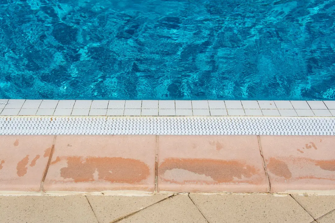 Clean tile line