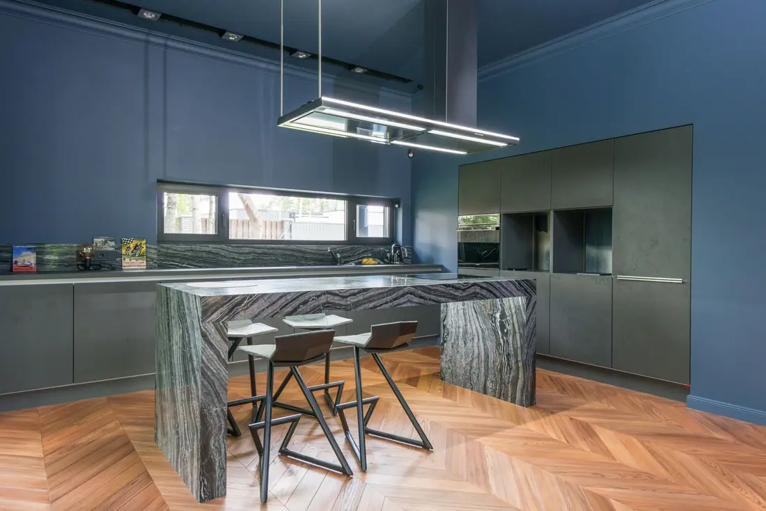 Kitchen island